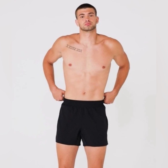 ALO Yoga Men’s “Adapt” Short 5” Inseam with Liner (M) *BESTSELLER* - Picture 4 of 12